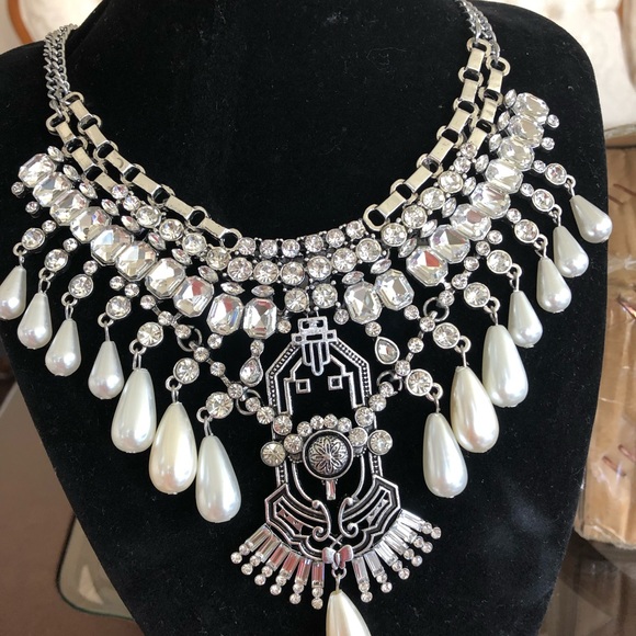 ⬇️Price-drop ⬇️New Vintage bib necklace - Picture 3 of 3